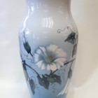 vaso con campanule, royal copenhagen , porcellana dipinta a mano